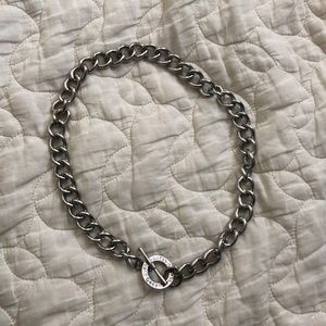 GUESS chain necklace, never worn!!
